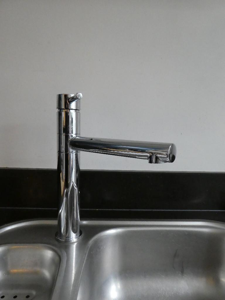 AquaVive keukenkraan Kobuk chroom, Minder dan 50 cm, Overige kleuren, Ophalen of Verzenden, Zo goed als nieuw