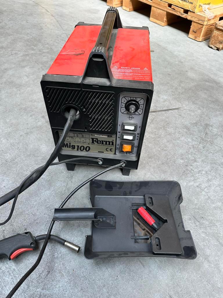 Ferm lasapparaat MIG 100, Ophalen of Verzenden, Gebruikt, Minder dan 150 ampère, Overige typen