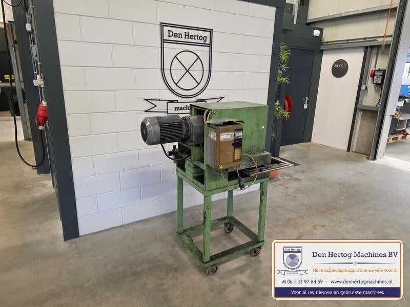 Ponsmachine Grunder sleufgaten 230V en perslucht, Ophalen, Gebruikt