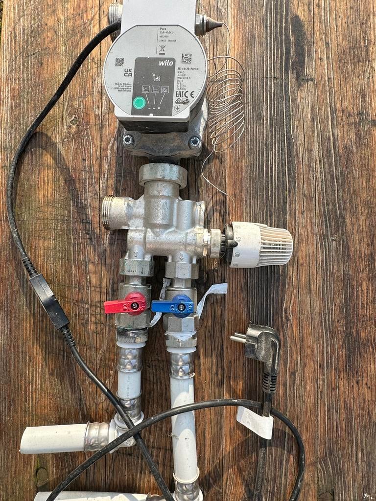 Wilo pomp voor vloerverwarming, Doe-het-zelf en Verbouw, Ophalen, Minder dan 30 cm, Overige typen, Minder dan 60 cm
