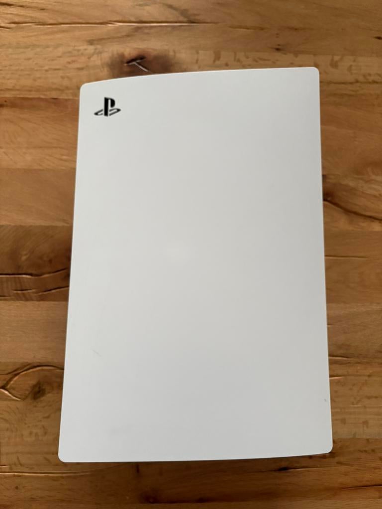 Playstation 5, niet werkend, 3 jaartjes oud, voor onderdelen, Ophalen, Niet werkend, Playstation 5