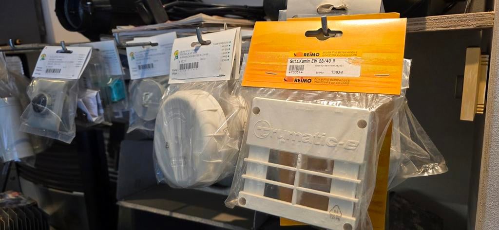 Diverse truma onderdelen,  van alles wat (Nieuw en gebruikt), Caravans en Kamperen, Camper-accessoires, Ophalen