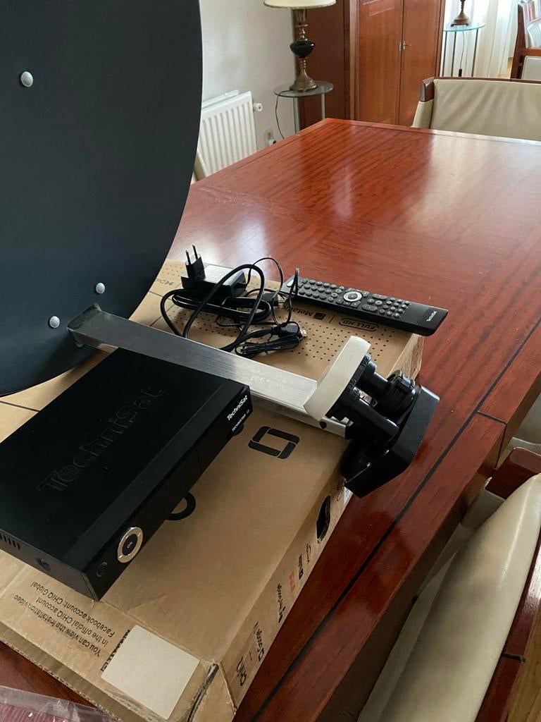 Technisat Digitale Ontvanger Compleet, Ophalen of Verzenden, Gebruikt, Zwart, Zonder controller