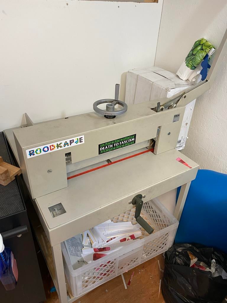 Ideal 4700 Papiersnijmachine - Extra Mes!, Ophalen