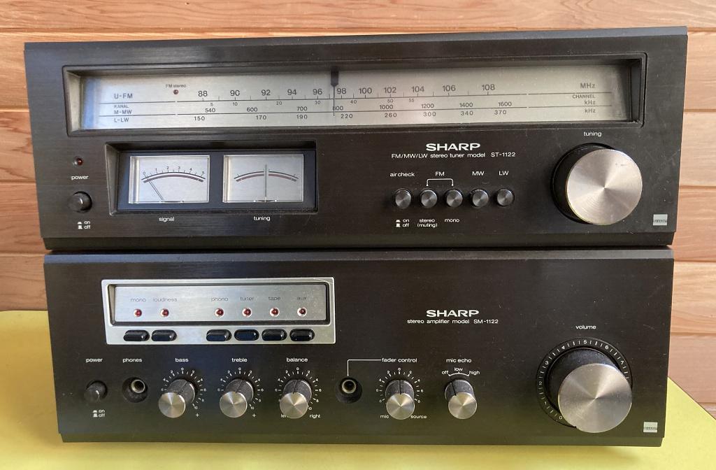 Sharp SM-1122H stereo versterker + ST-1122H stereo-tuner, Ophalen of Verzenden, Gebruikt, Tuner of Radio, Sharp