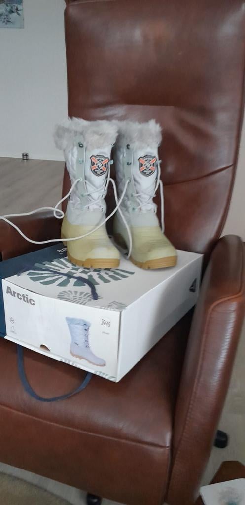 Snow boads dames 39/40, Snowboots, Ophalen of Verzenden, Zo goed als nieuw, Grijs