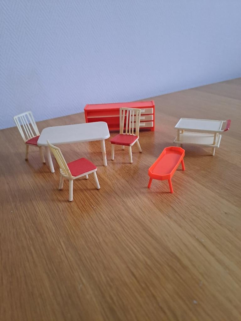 Poppenhuis meubeltjes jaren 60, Verzamelen, Poppenhuizen en Toebehoren, Ophalen, Gebruikt, Poppenhuis