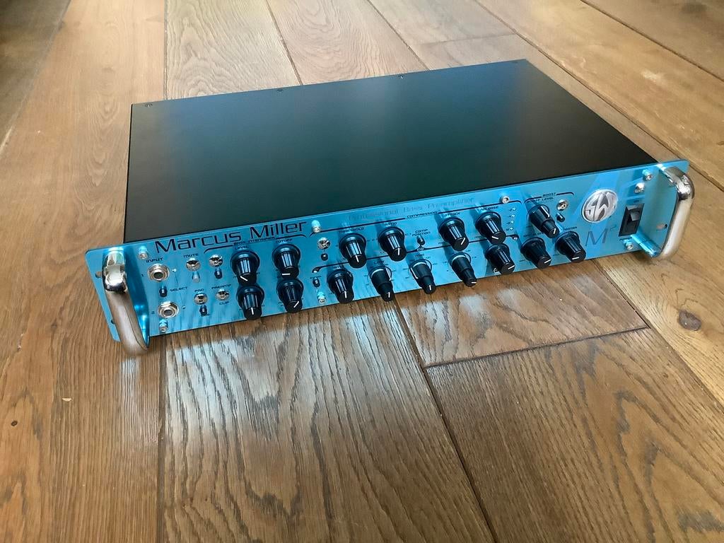 SWR Marcus Miller preamp M2 Bas , basversterker, Ophalen, Zo goed als nieuw, Basgitaar, Minder dan 50 watt