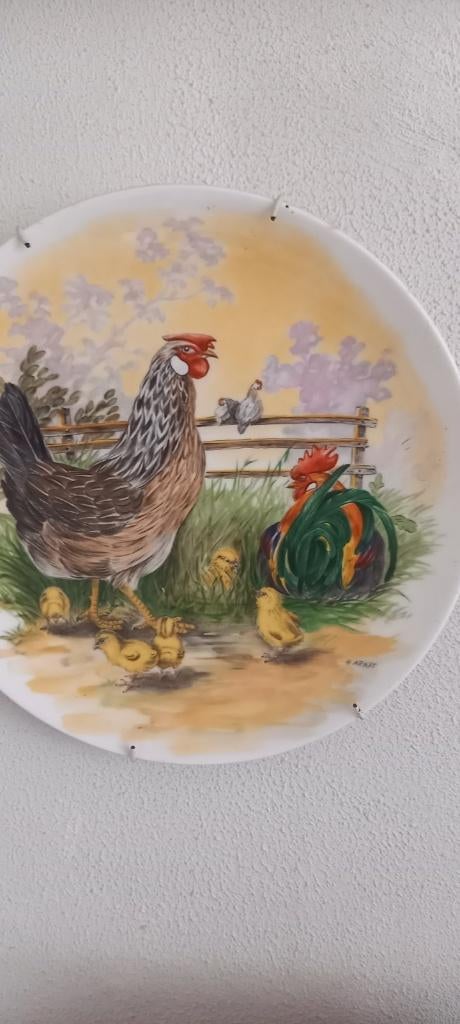 2x Bone China crown Stafford wandborden H. Arndt. kip haan, Ophalen of Verzenden