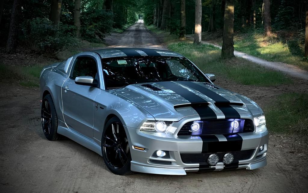 Ford Mustang, Auto's, Automaat, 309 pk, Achterwielaandrijving, Zwart