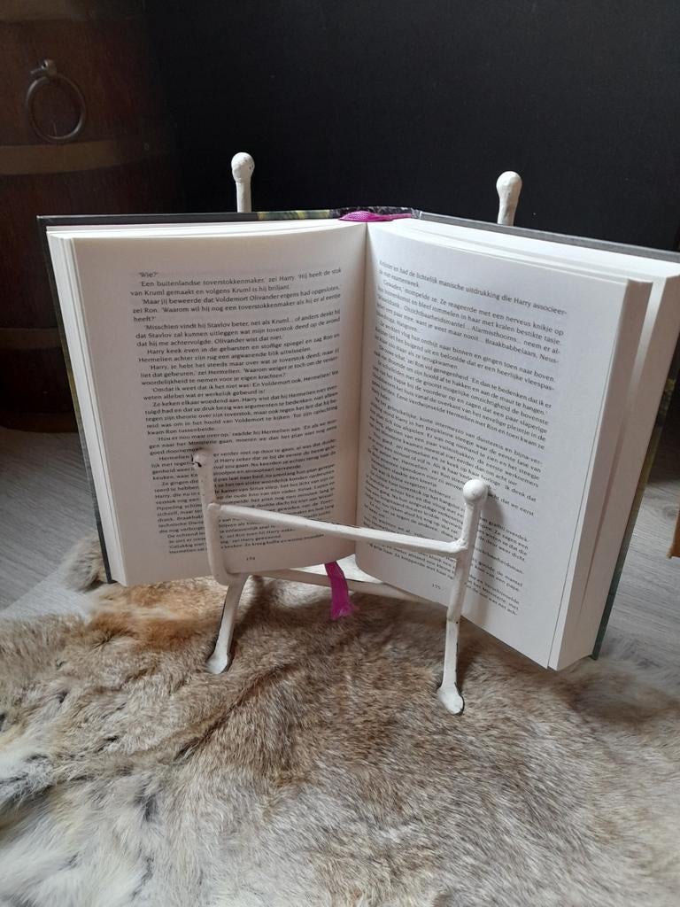 Boekenstandaard. Kookboek etc t.e.a.b, Ophalen of Verzenden, Gelezen