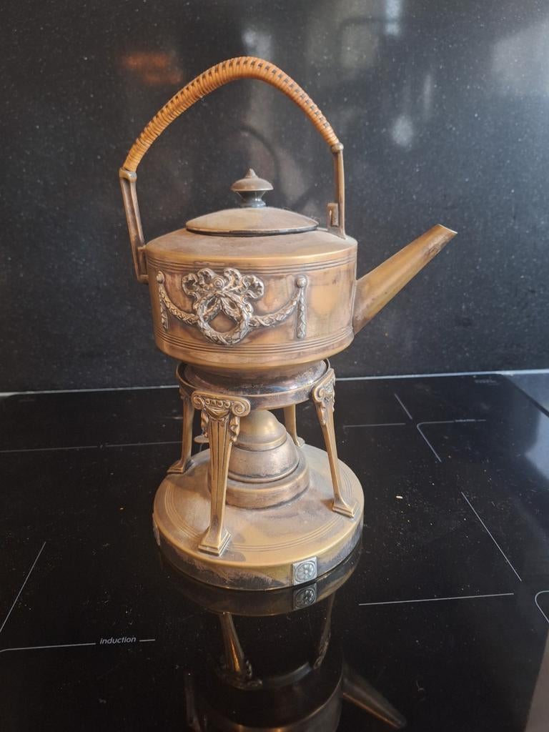 Antieke theepot op theestoof, Antiek en Kunst, Ophalen of Verzenden