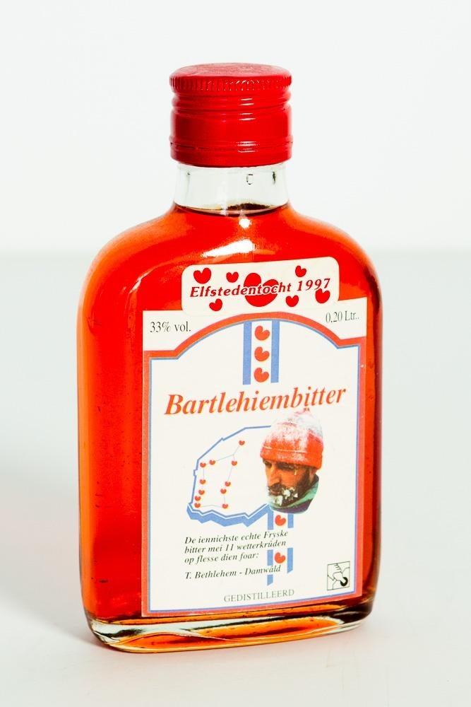 Bartlehiembitter heupfles - Elfstedentocht 1997 - ongeopend, Verzamelen, Overige Verzamelen, Ophalen of Verzenden, Zo goed als nieuw