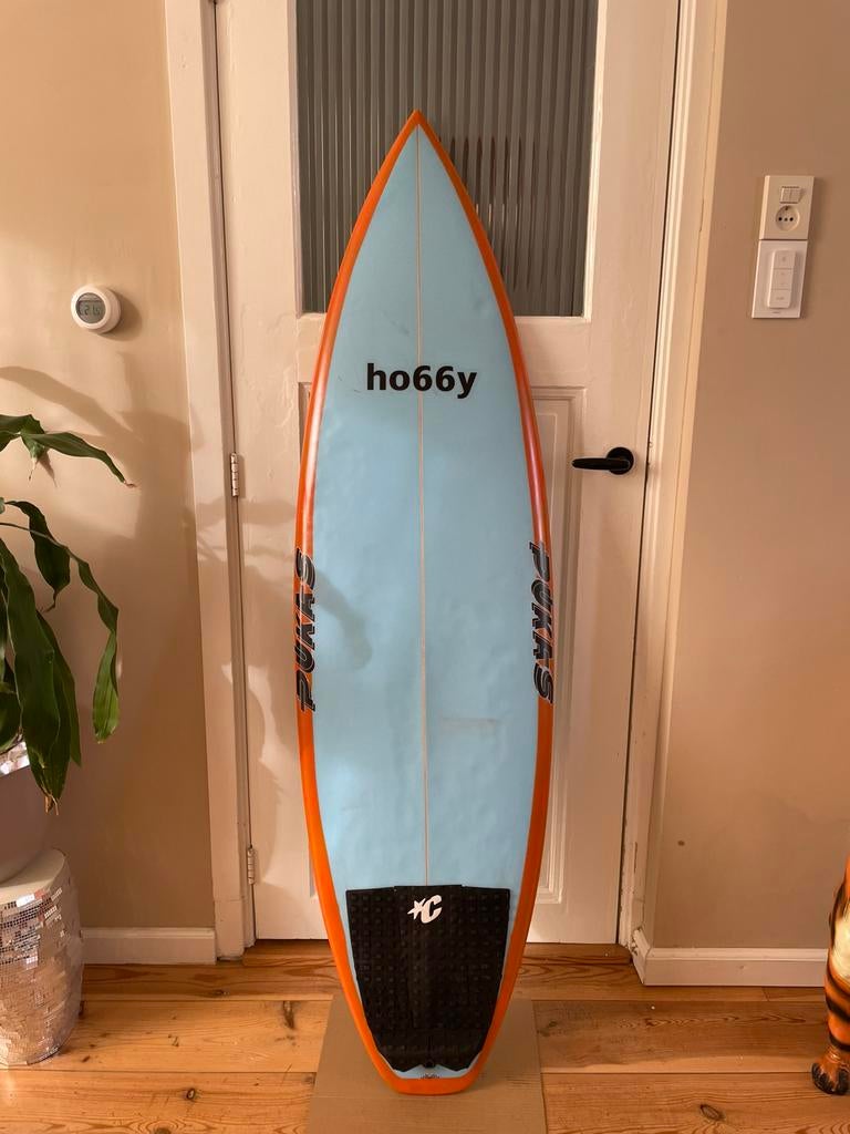 Pukas tasty treat 5.7, Watersport en Boten, Golfsurfen, Ophalen, Zo goed als nieuw, Shortboard