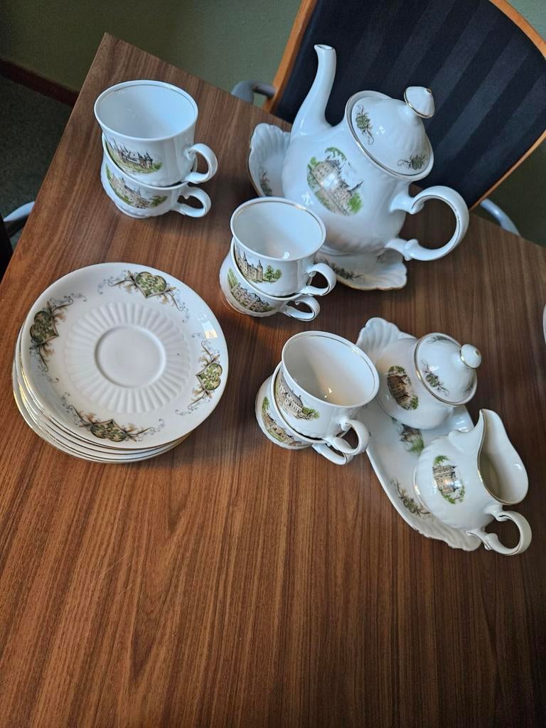 Compleet servies - Dutch Castles Bavaria Porzellan, Ophalen of Verzenden, Zo goed als nieuw, Overige stijlen, Porselein