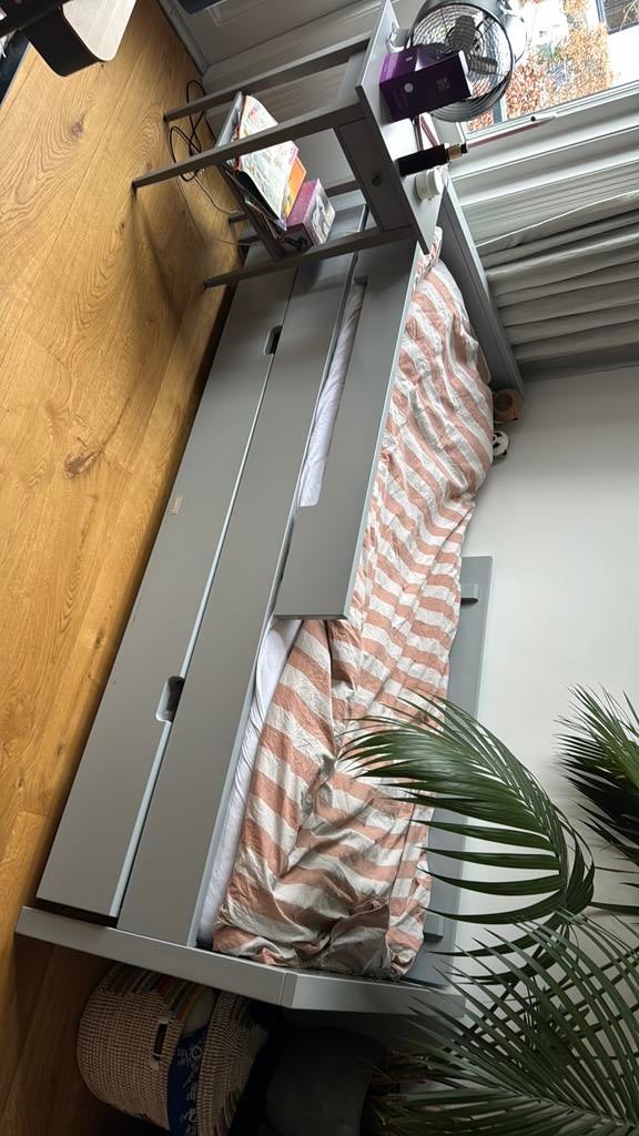 Grijs bopita bed met la voor logeer matras, Ophalen, Eenpersoons, Zo goed als nieuw, 90 cm