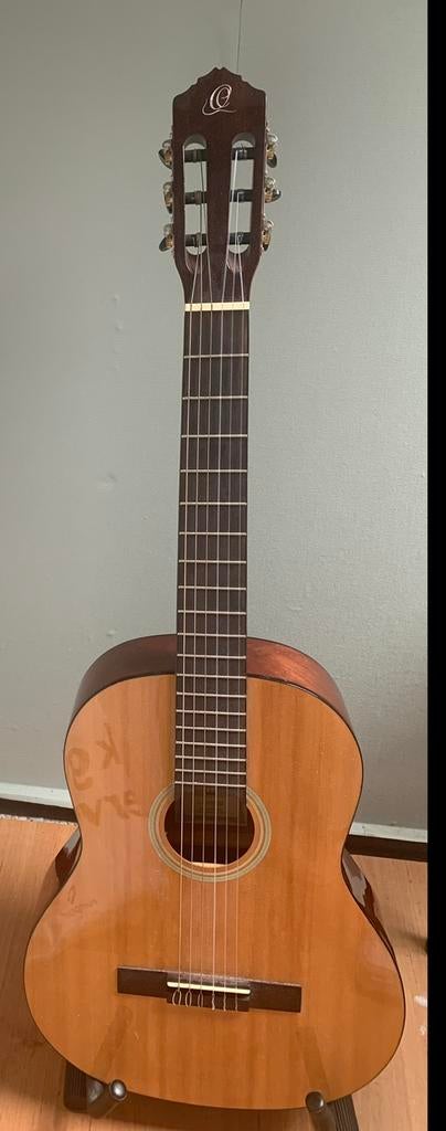 Mooie ortgega gitaar, Ophalen, Zo goed als nieuw