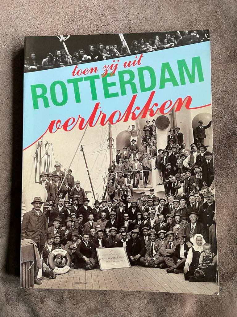 Toen zij uit Rotterdam vertrokken, Boeken, Geschiedenis | Stad en Regio, Ophalen of Verzenden, 20e eeuw of later, Gelezen
