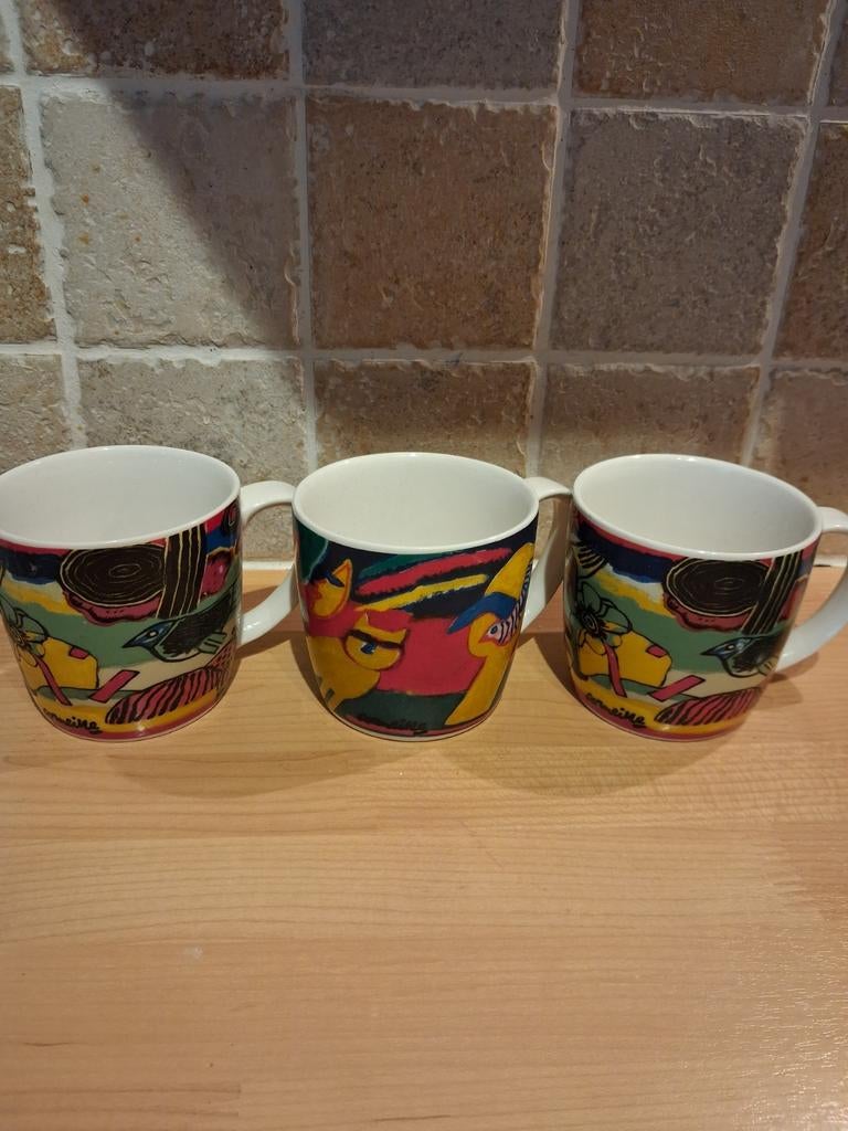 3 Corneille mokken - L'ete Italiën & Commencent, Keramiek, Ophalen of Verzenden, Zo goed als nieuw, Overige stijlen