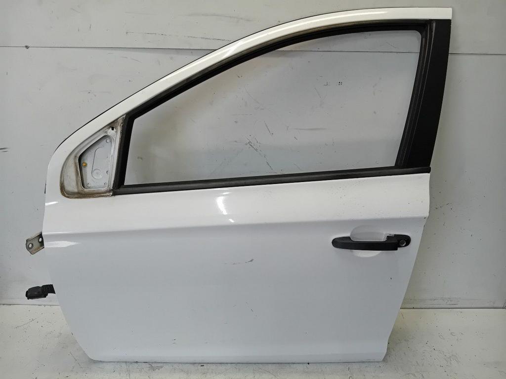 Portier links voor Hyundai i20, Onderdelen@venauto.nl, Van der Ven Autorecycling B.V., Gebruikt, Ettenseweg 76, 4706 PB Roosendaal, The Netherlands