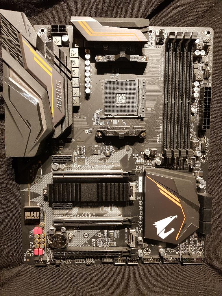 X470 Moederbord Gigabyte Aorus ultra gaming, DDR4, Ophalen of Verzenden, Zo goed als nieuw, Socket AM4