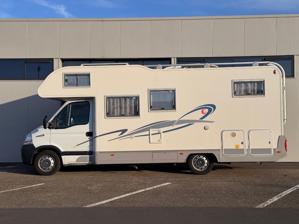 Camper Adria Izola A697 SL  Alkoof  lengte bedden, Alkoof, Ringverwarming, Luifel, 7 tot 12 maanden geleden