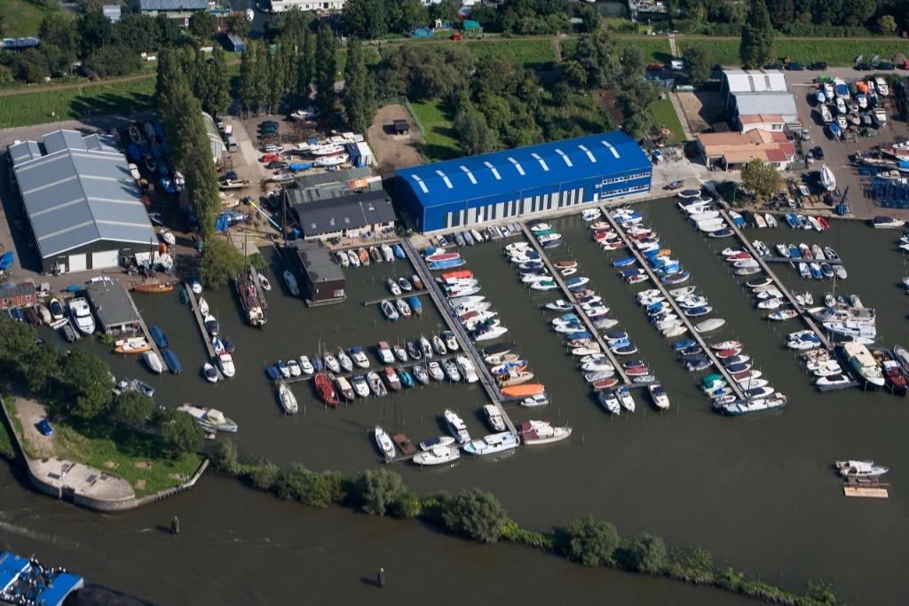 winterstalling  boten Amsterdam overdekt, Watersport en Boten, Ligplaatsen, Winter, Zomer, Binnen en Buiten