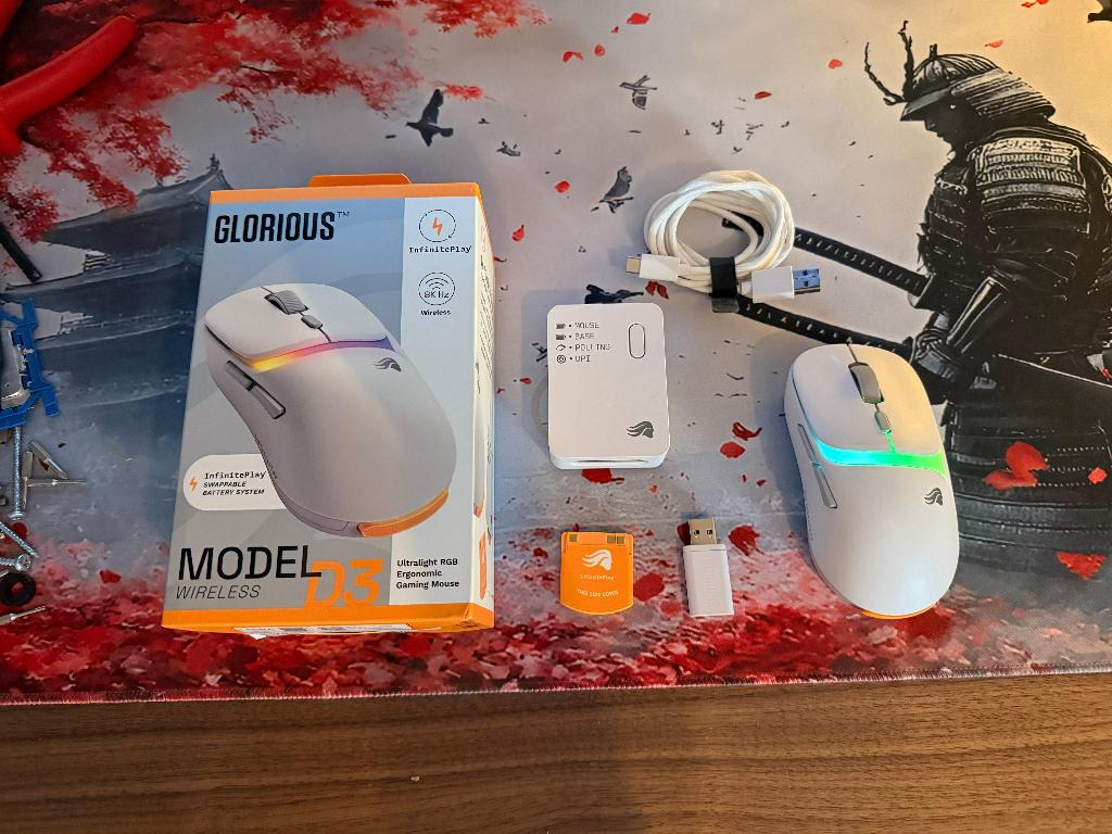 Glorious Model D3 Wit Gaming Muis, Computers en Software, Muizen, Rechtshandig, Muis, Gaming muis, Nieuw