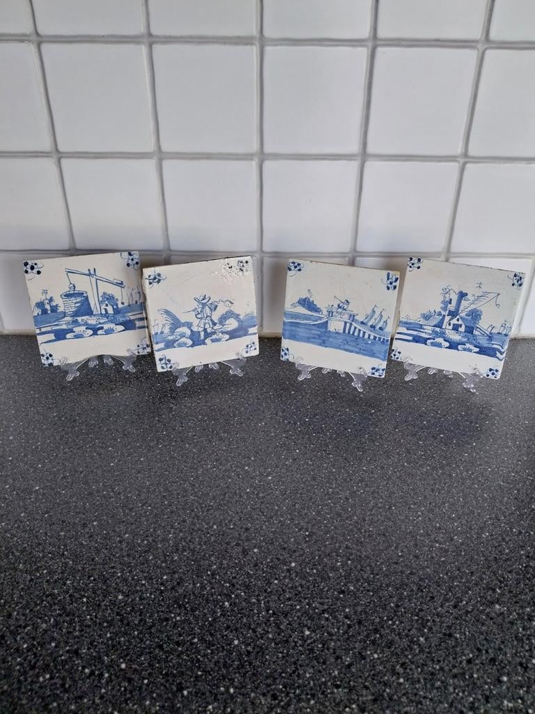 4 Antieke Delfts Blauwe Tegels met Hollandse Scènes, Antiek en Kunst, Antiek | Wandborden en Tegels, Ophalen of Verzenden