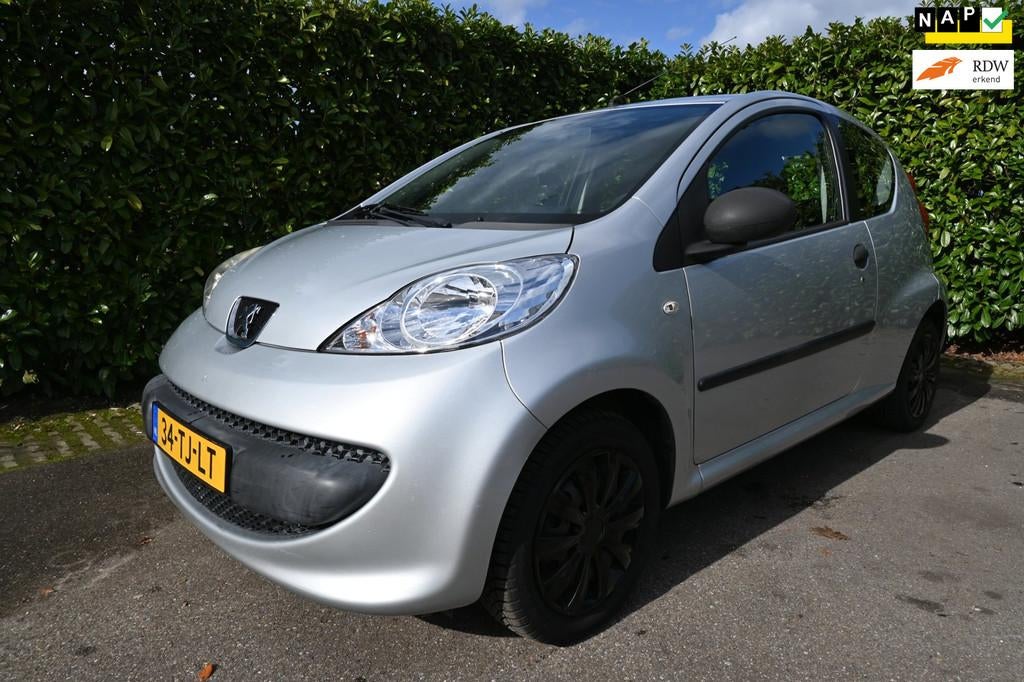 Peugeot 107 1.0-12V XR. Origineel Nederlandse auto met NAP., Voorwielaandrijving, Gebruikt, 765 kg, 4 stoelen