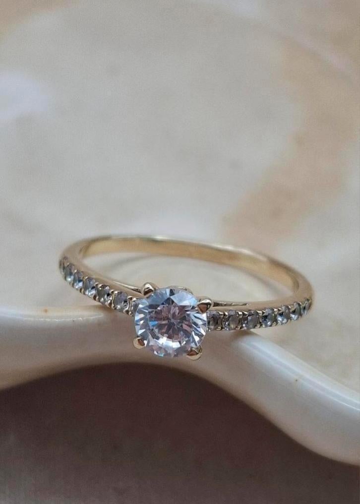 Solitaire pave ring 9 karaat goud 9k 17 mm incl. verzenden, Verzenden, Zo goed als nieuw, 17 tot 18, Dame