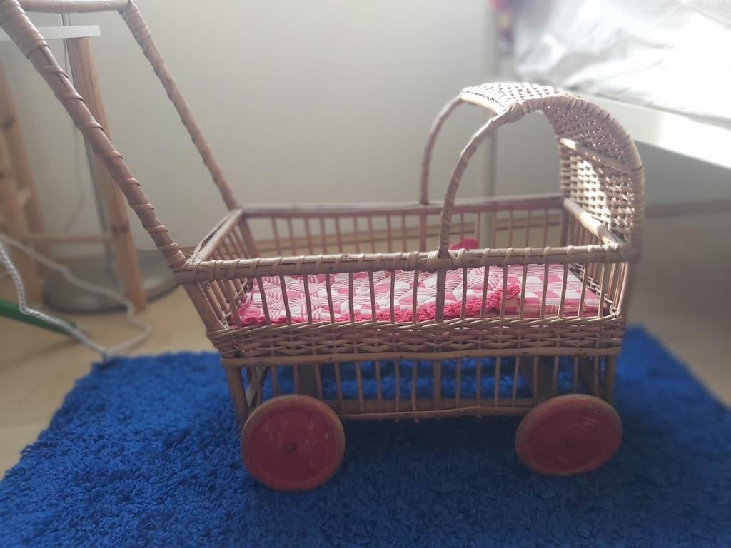 Speelgoed kinderwagen, Ophalen