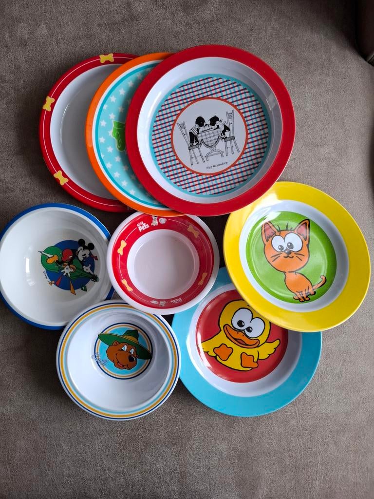 Kinderborden en -kommen met figuren, Huis en Inrichting, Keuken | Servies, Overige materialen, Ophalen of Verzenden, Zo goed als nieuw