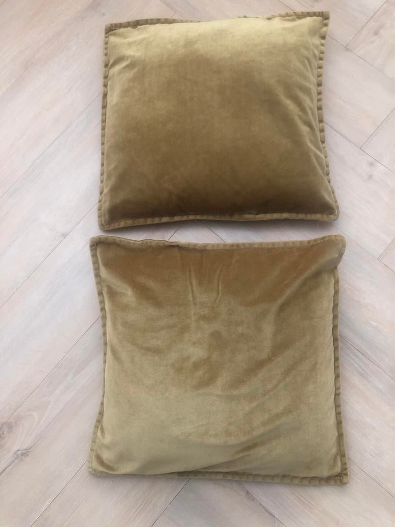 2x okergele kussens, Ophalen of Verzenden, Zo goed als nieuw, Geel, Vierkant