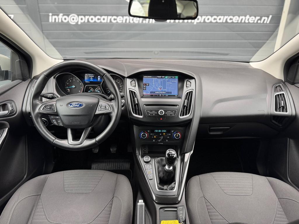 Ford Focus 1.0 Titanium Edition CLIMATE|CRUISE|V-A PDC|NAVI|, Gebruikt, Euro 6, Origineel Nederlands, Grijs