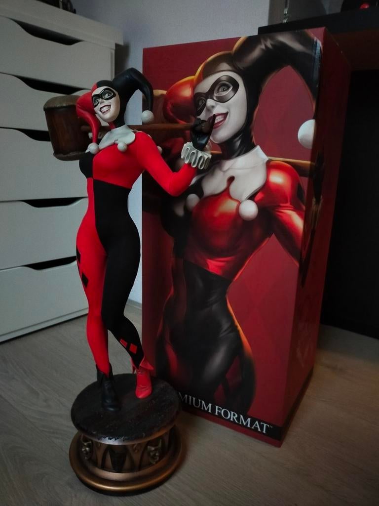 Sideshow Batman Harley Quinn Premium Format Statue, Verzamelen, Beelden en Beeldjes, Ophalen of Verzenden, Zo goed als nieuw, Fantasy
