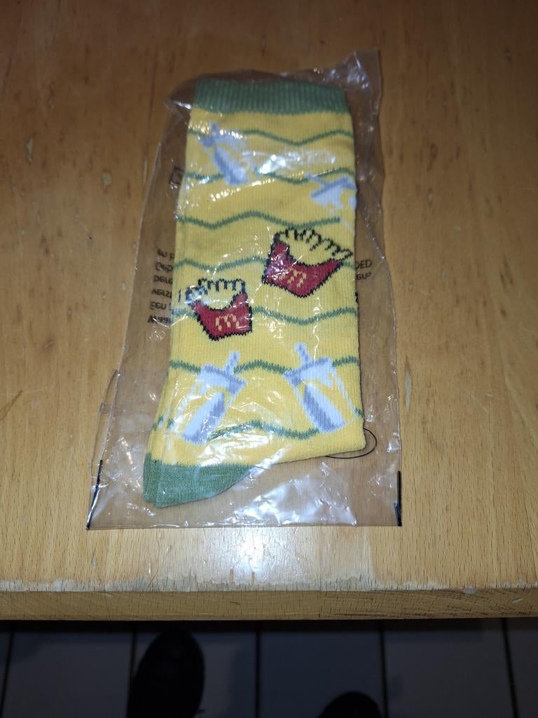SPLINTERNIEUWE ORIGINELE LIMITED EDITION MC DONALDS SOKKEN
M, Sokken en Kniesokken, Geel, Nieuw, Ophalen of Verzenden