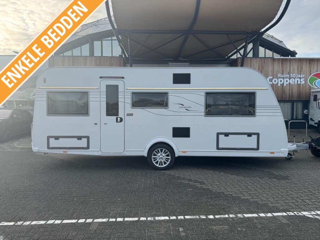 Tabbert Cazadora 550 E 2025 MEGA KORTING € 5630,-!!, Caravans en Kamperen, Caravans, Standaardzit, Tabbert, Overige typen, Bedrijf