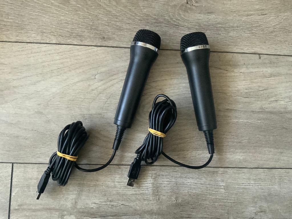 2 x Microfoon / Microfoons Rock Band Guitar Hero & Band Hero, Muziek, Ophalen of Verzenden, Zo goed als nieuw, 3 spelers of meer