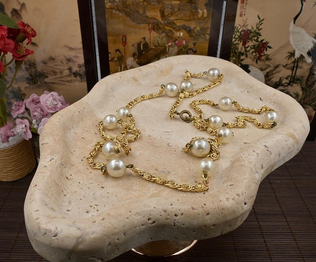 Vintage; Goudkleurige ketting met faux parels - AL.P15.D6/6, Verzenden, Zo goed als nieuw, Goud, Overige materialen