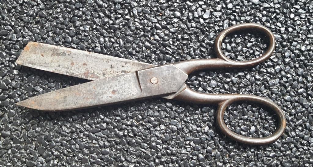 F.Herder as Solingen kleermakersschaar vintage, Antiek en Kunst, Antiek | Gereedschap en Instrumenten, Ophalen of Verzenden