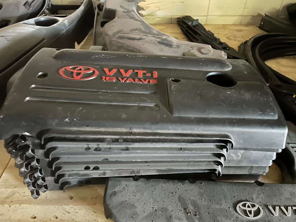 Toyota Celica T23 Motor afdekplaten en meer, Auto-onderdelen, Motor en Toebehoren, Ophalen of Verzenden, Gebruikt, Toyota