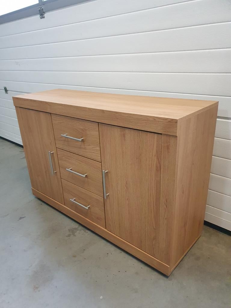 Klein stevig  dressoir met lades en deuren, Huis en Inrichting, Kasten | Dressoirs, Zo goed als nieuw, 100 tot 150 cm, 25 tot 50 cm
