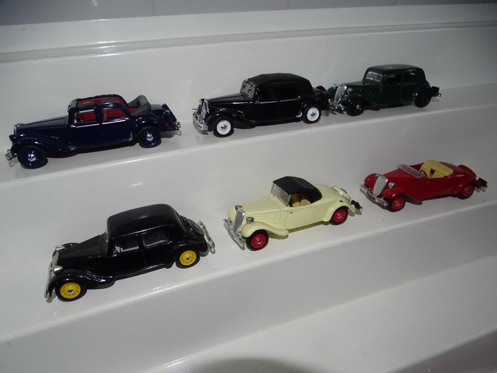 Verzameling Citroen Traction Avant  modellen diecast 1:43, Hobby en Vrije tijd, Modelauto's | 1:43, Ophalen of Verzenden, Zo goed als nieuw