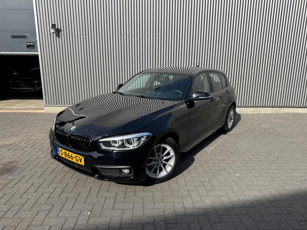 BMW 1-serie 116i High Executive Navi|PDC|Stoelverwarming, 1-Serie, Achterwielaandrijving, Zwart, Leder