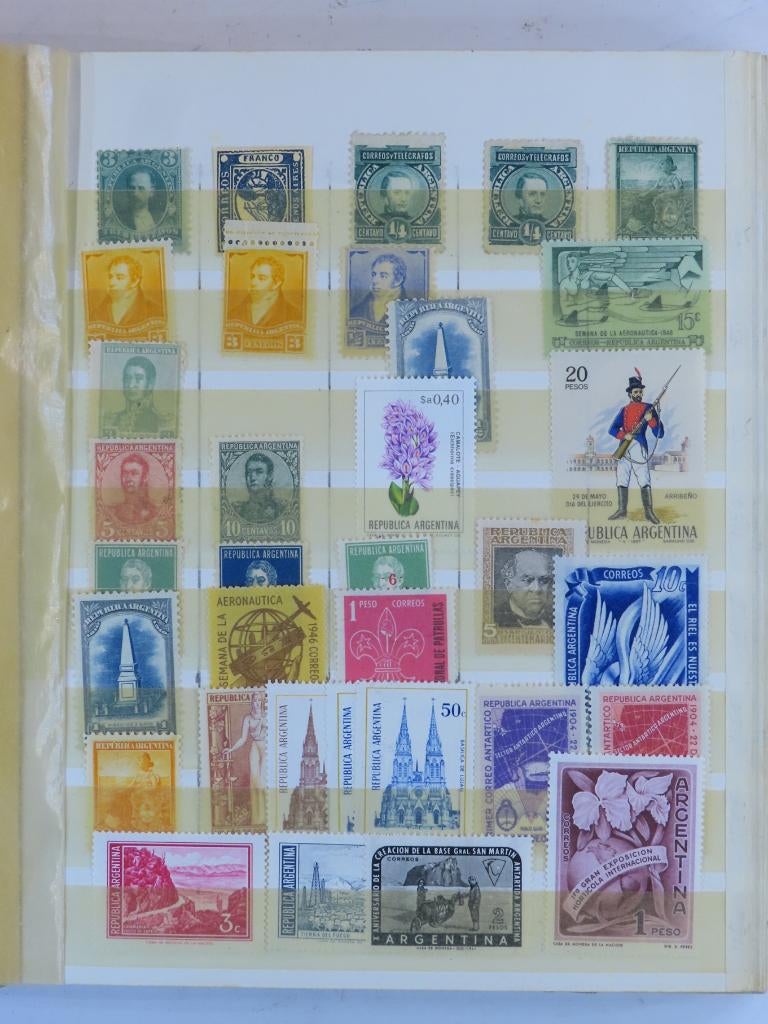 LATIJNS-AMERIKA  STAMPVOL boekje, gevarieerd kavel (J42) 1/2, Postzegels en Munten, Postzegels | Volle albums en Verzamelingen