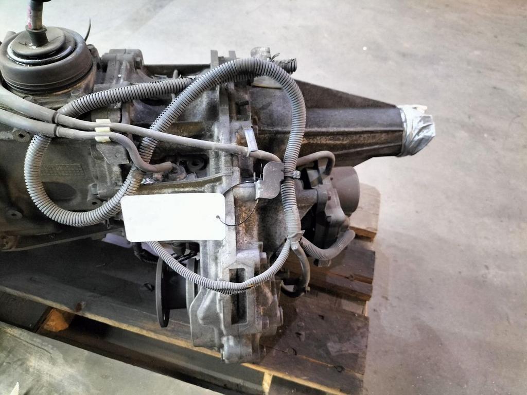 NISSAN NAVARA KING CAB TUSSENBAK 2011, Ophalen of Verzenden, Gebruikt, Stiba lid