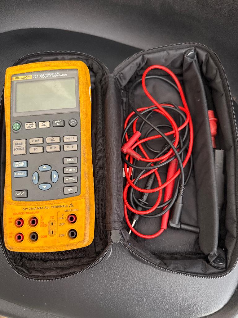 Fluke 725, Doe-het-zelf en Verbouw, Meetapparatuur, Ophalen of Verzenden, Gebruikt, Multimeter