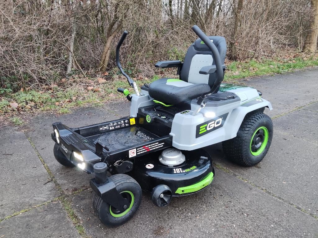 EGO accuzitmaaier (type ZT4201E-L, 107 cm, Zero-Turn, 64 h)