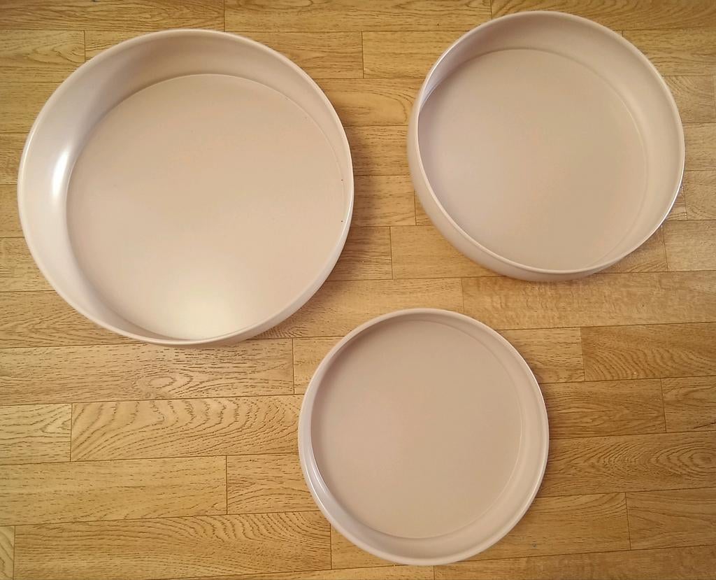 4 prachtige dienbladen, lichtroze / licht oudroze, rond, Ophalen, Nieuw, Rond, Metaal